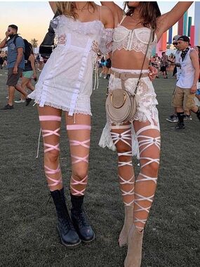 FESTIVAL/RAVE NON-SLIP LEG WRAPS IN WHITE AND PINK